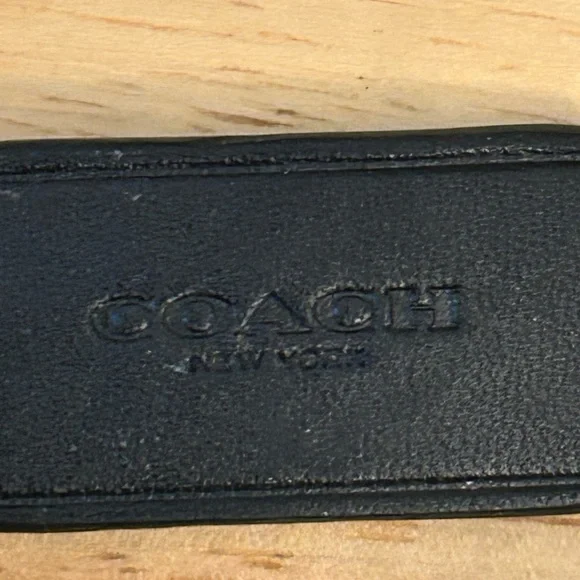Vintage Stylish Coach Grey Black C Logo Leather Tag - Picture 8 of 15